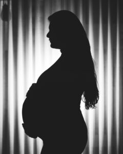 Postparto en el duelo perinatal: el proceso invisible que muchas madres viven
